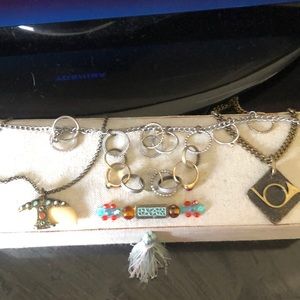 Lot of 7 pc jewelmint jewelry w/custom jewelry box